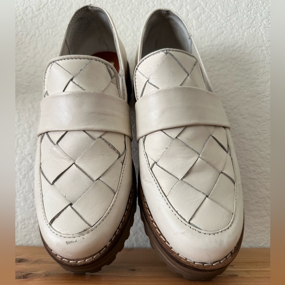 Dolce Vita Aubree Woven Loafers in Cream 6.5 - Picture 7 of 10